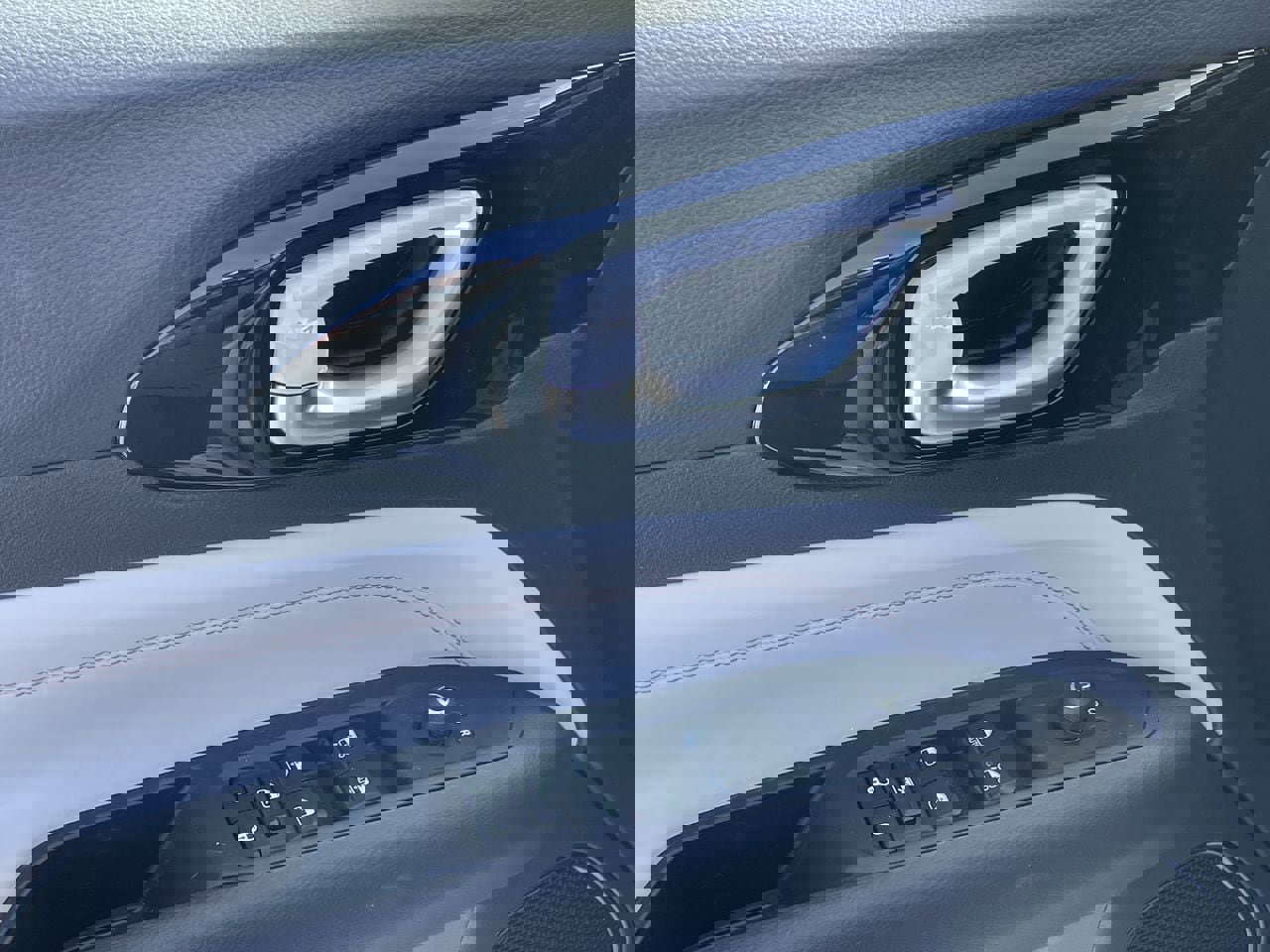 New 2026 Jeep Compass Limited image 13