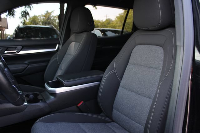 Used 2025 GMC Terrain Elevation AWD/4WD image 17