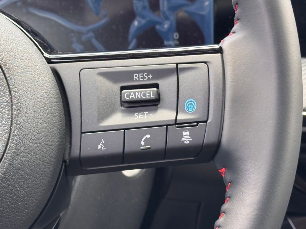 New 2025 Nissan Kicks SR image 10