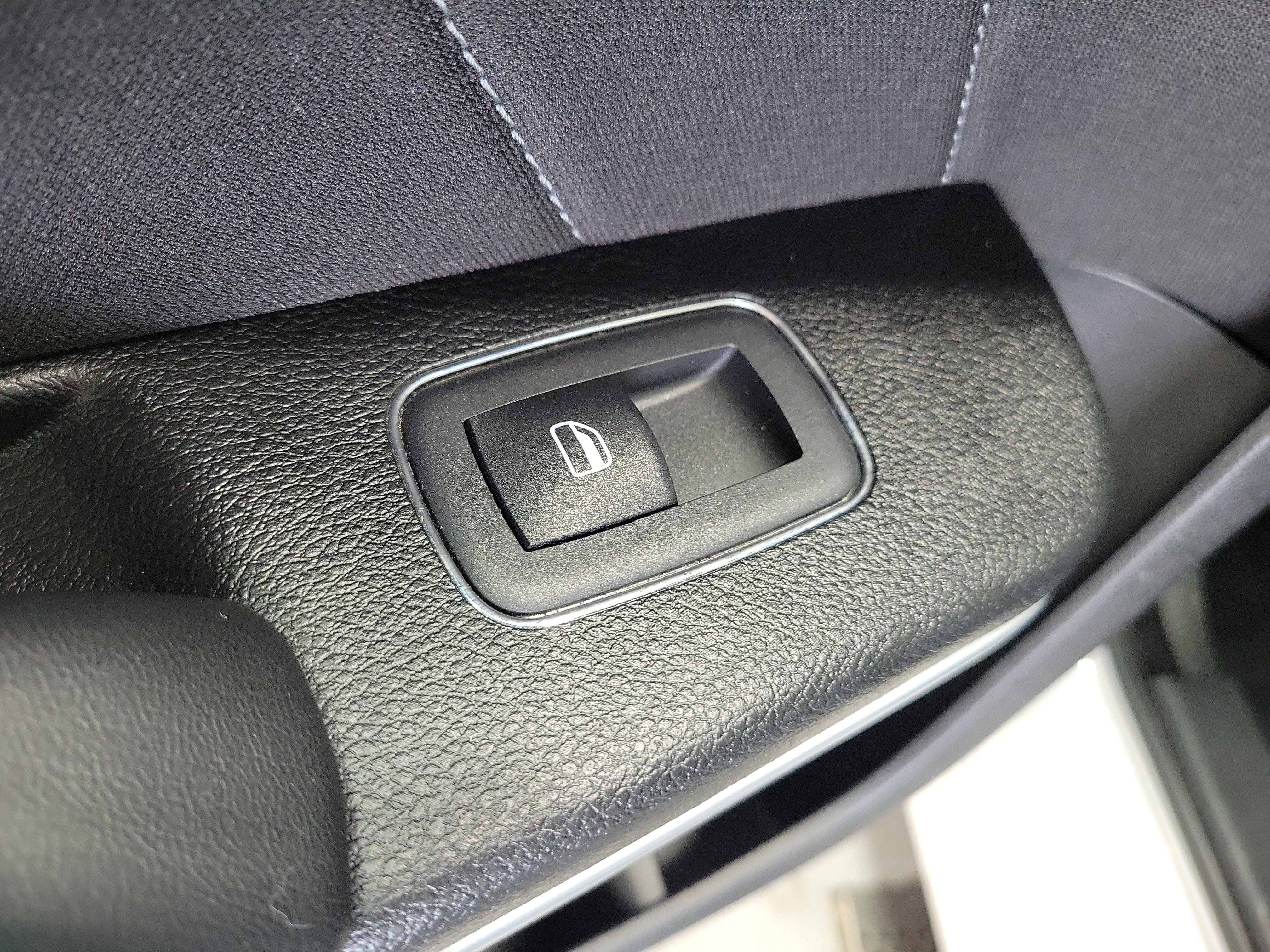 Used 2023 Dodge Charger SXT RWD image 14
