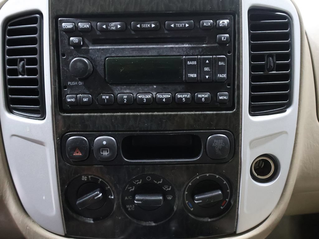 Used 2006 Mercury Mariner Luxury AWD/4WD image 26