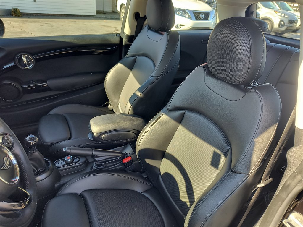 Used 2019 MINI Cooper S image 15