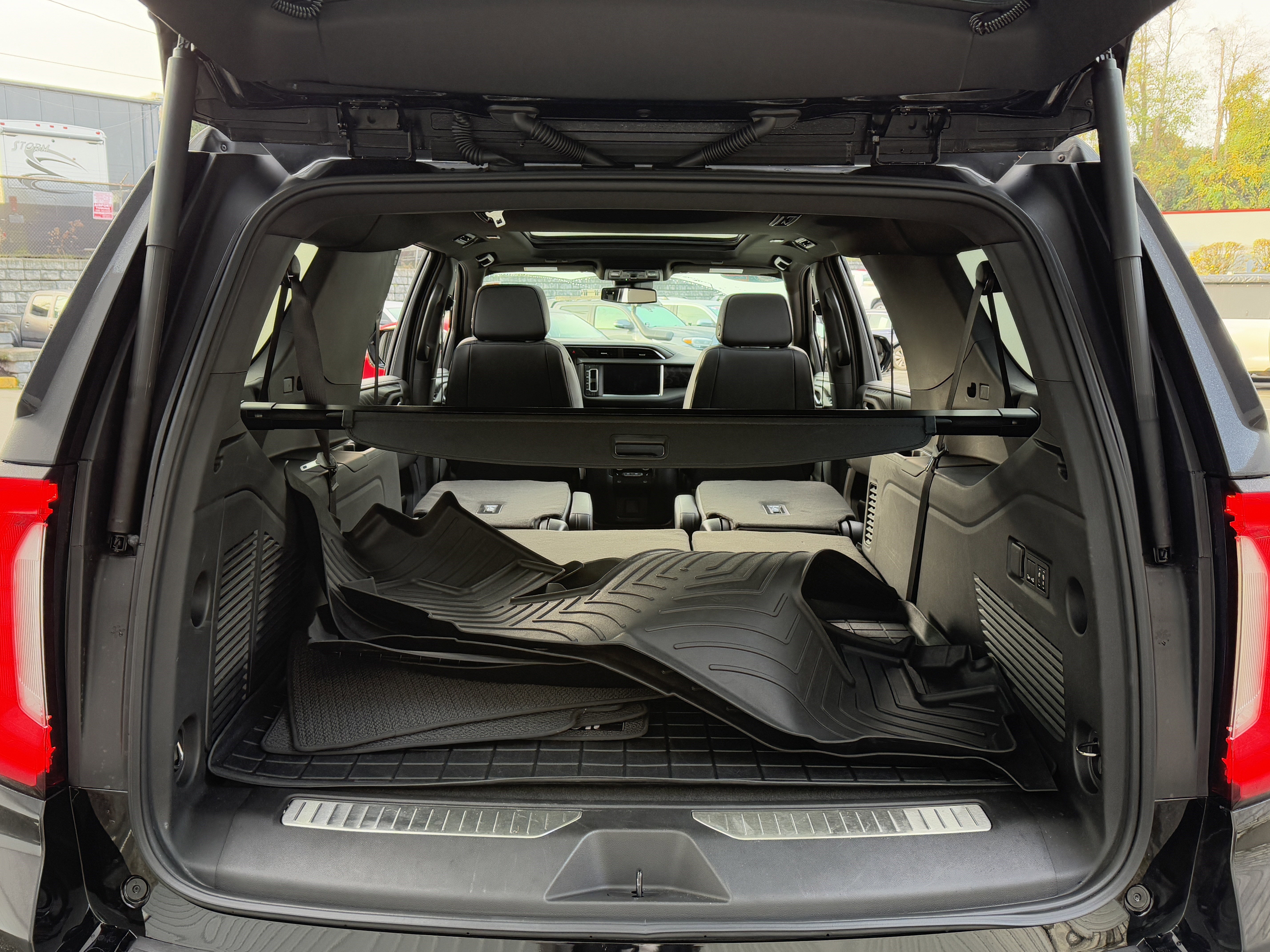 Used 2023 GMC Yukon XL Denali image 34