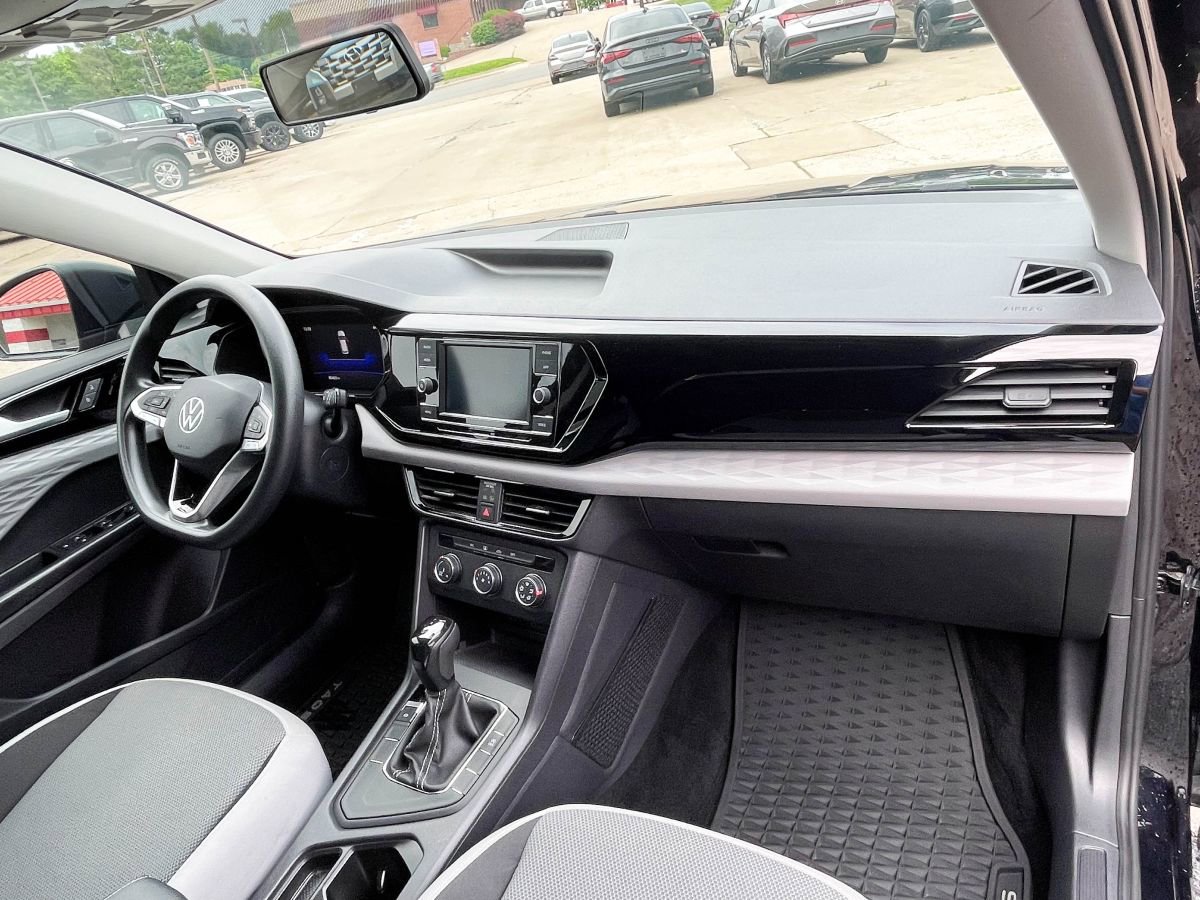 Used 2022 Volkswagen Taos S image 9