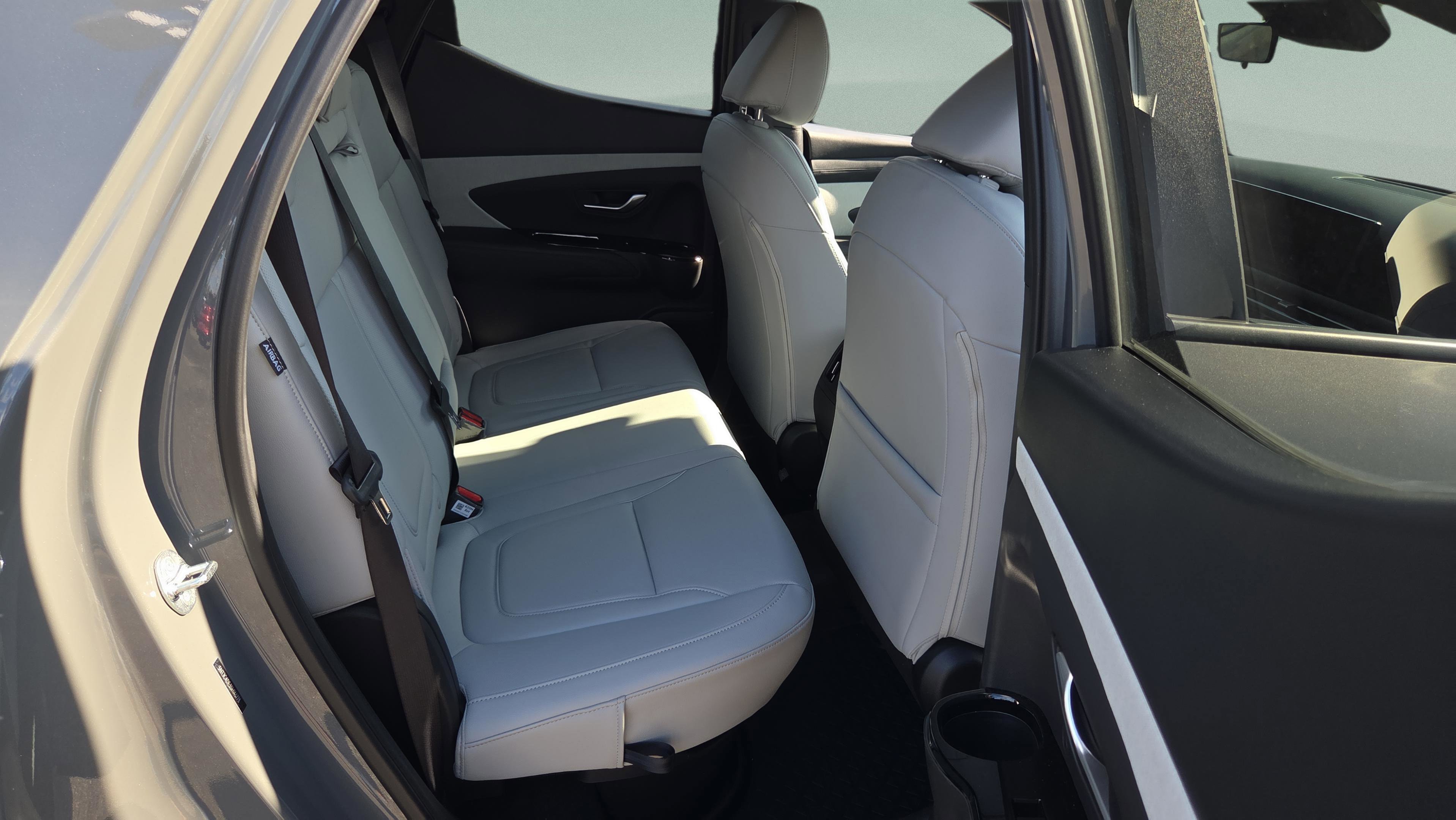 Used 2025 Hyundai Santa Cruz SEL image 18