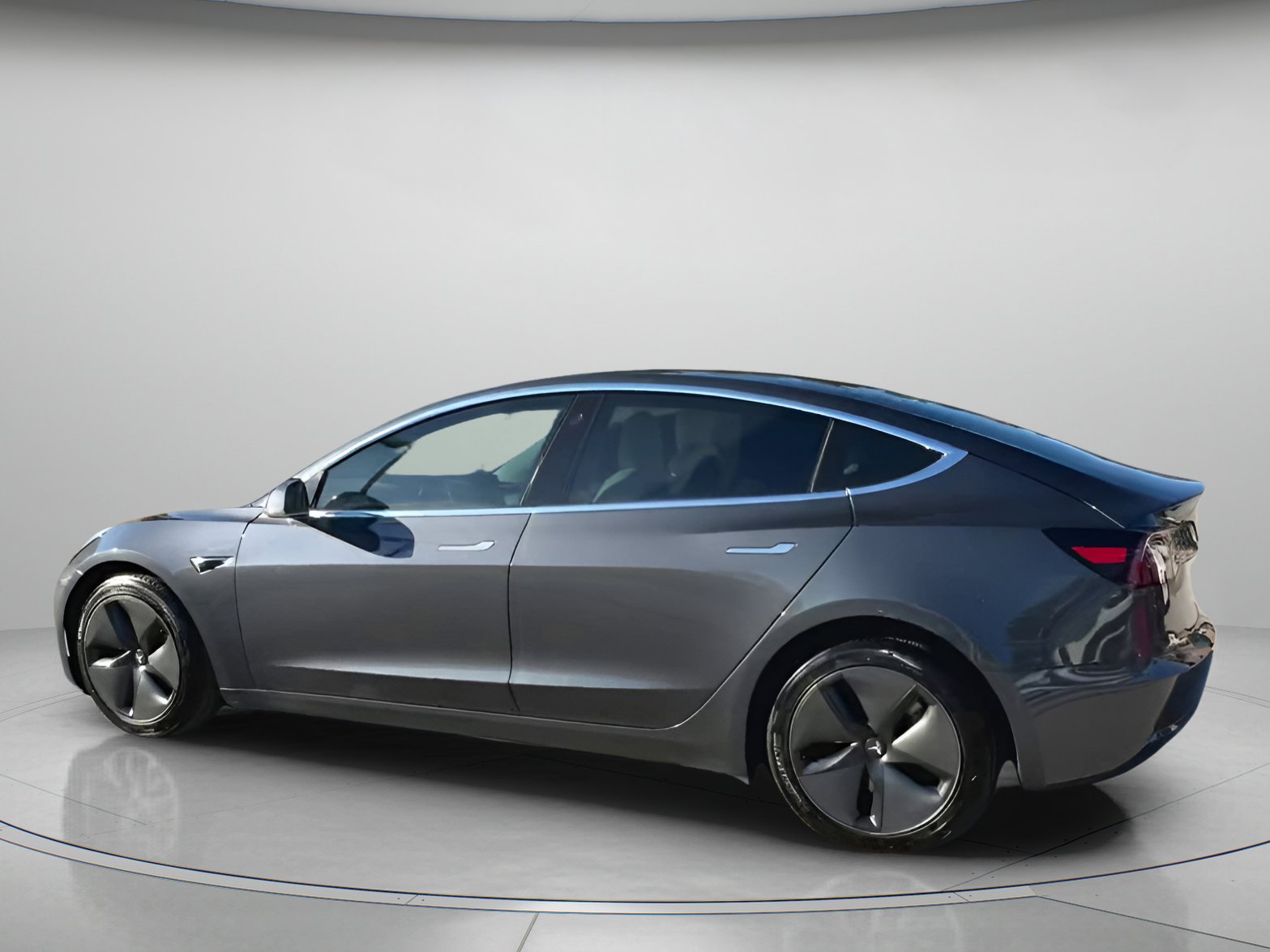 Used 2018 Tesla Model 3 Long Range image 19