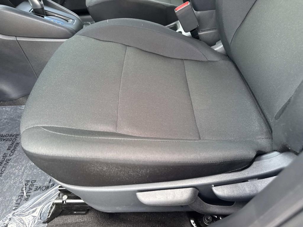 Certified 2025 Nissan Kicks Play S FWD image 19