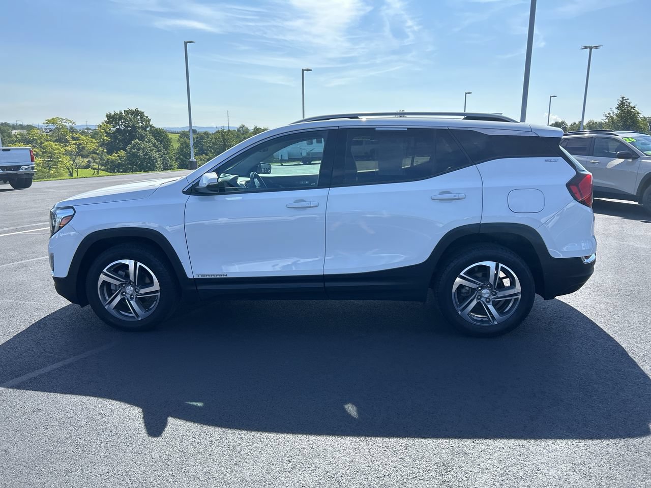 Used 2019 GMC Terrain SLT w/ Preferred Package AWD/4WD image 4