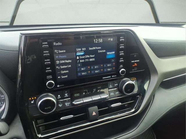 Used 2022 Toyota Highlander XLE image 18
