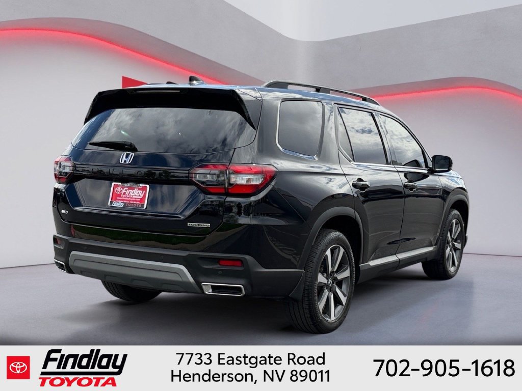 Used 2024 Honda Pilot Touring image 3
