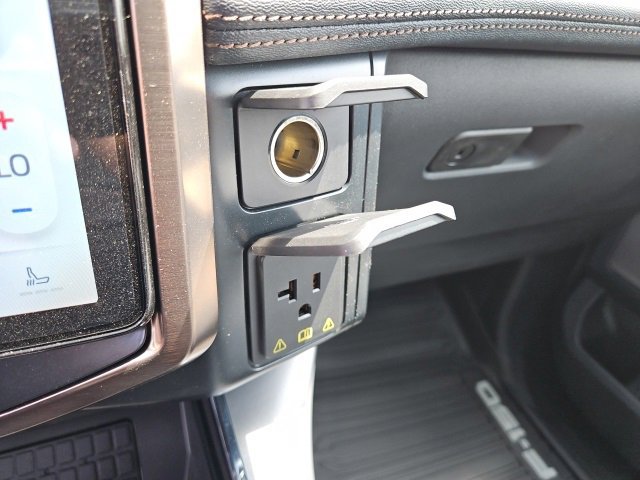 New 2025 Ford F150 Lightning Lariat image 30