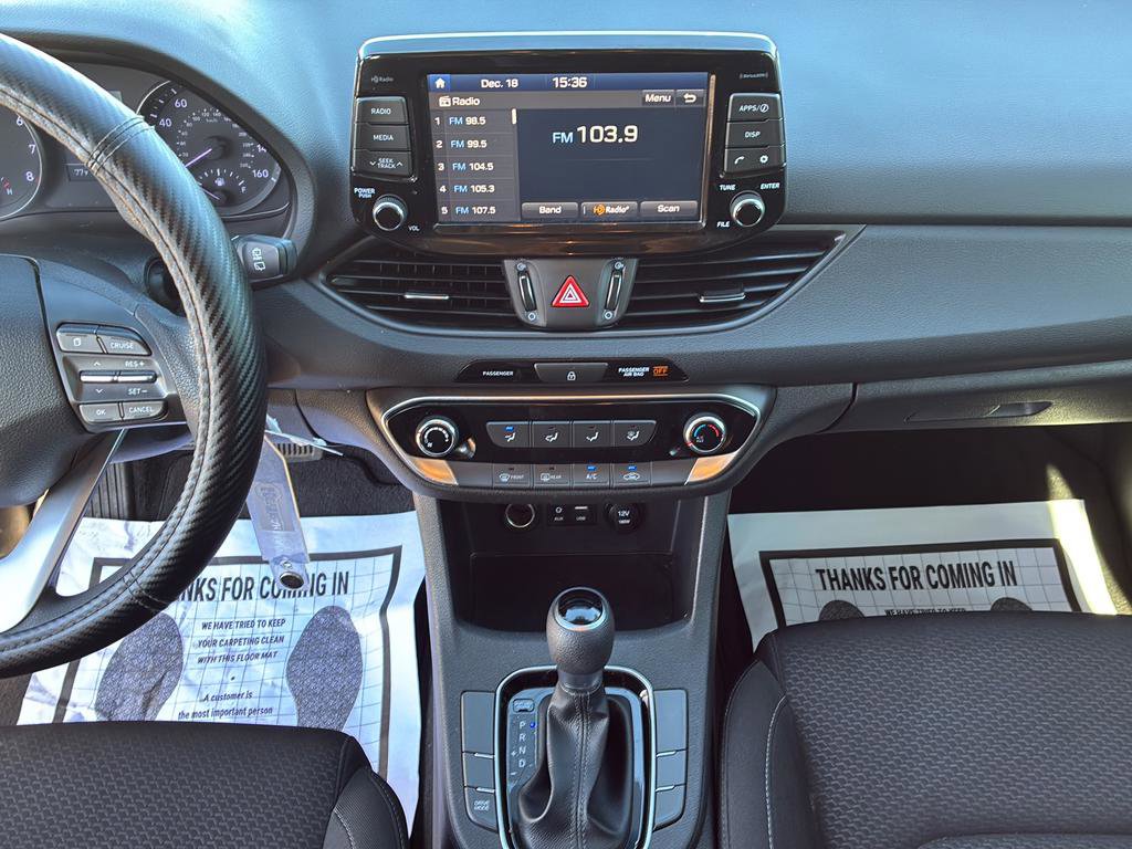 Used 2020 Hyundai Elantra GT image 29