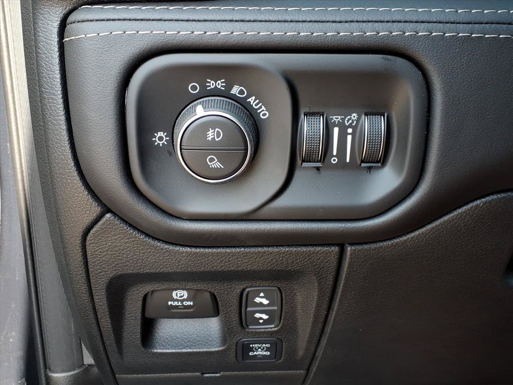 Used 2026 RAM 1500 Limited AWD/4WD image 17
