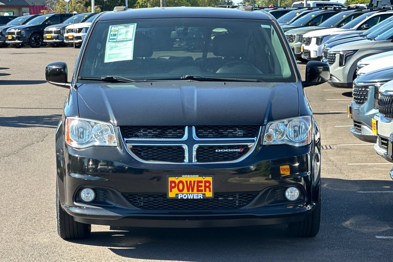 Used 2017 Dodge Grand Caravan SXT FWD image 6