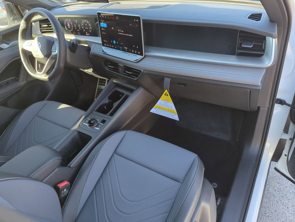 New 2026 Volkswagen Tiguan SE R-Line image 19