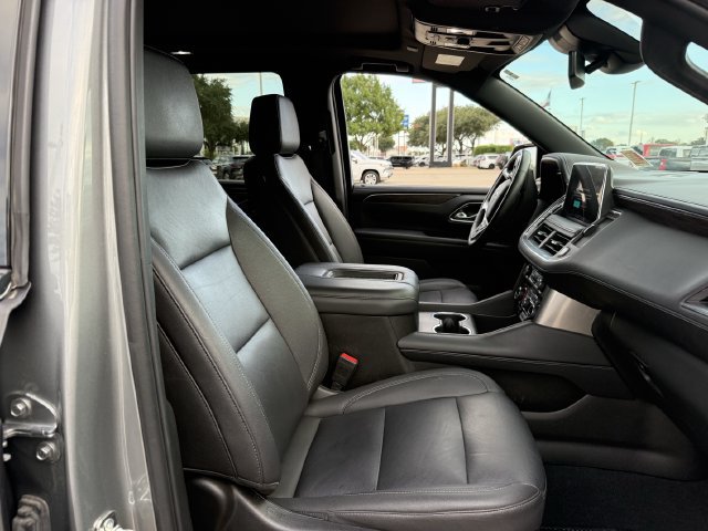 Used 2023 Chevrolet Tahoe Z71 w/ Luxury Package AWD/4WD image 28