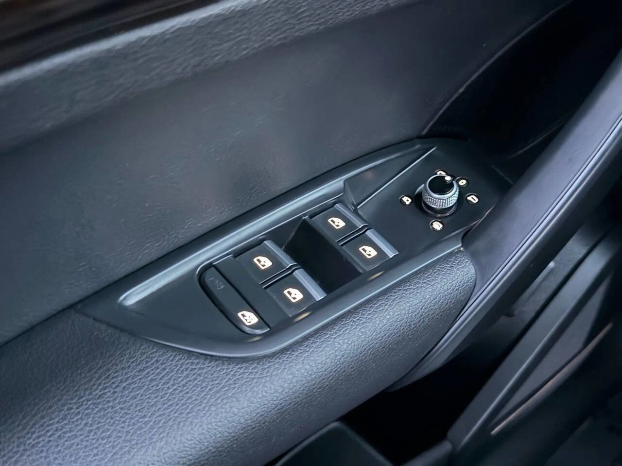 Used 2018 Audi Q5 2.0T Premium Plus w/ Premium Plus Package image 23