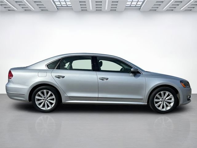 Used 2013 Volkswagen Passat 2.5 SEL Premium image 3