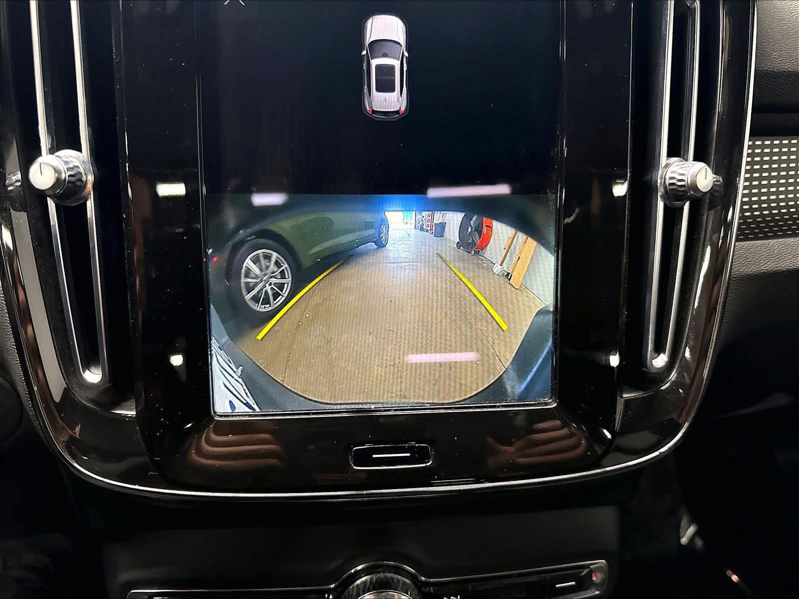 Used 2021 Volvo XC40 P8 Recharge w/ Advanced Package AWD/4WD image 23