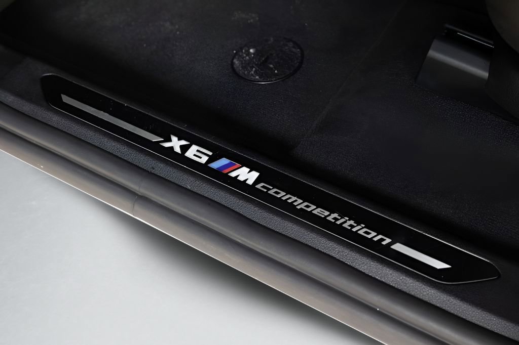 Used 2021 BMW X6 M w/ Competition Package image 46