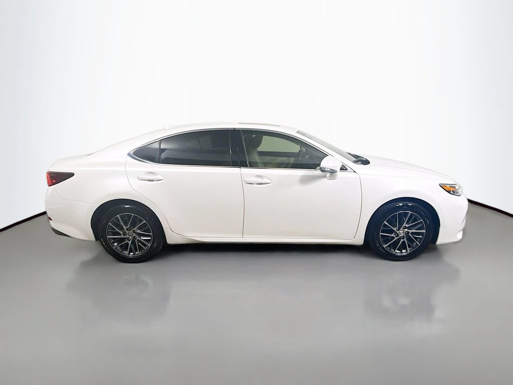 Used 2016 Lexus ES 350 w/ Luxury Package w/Wood Trim FWD image 8