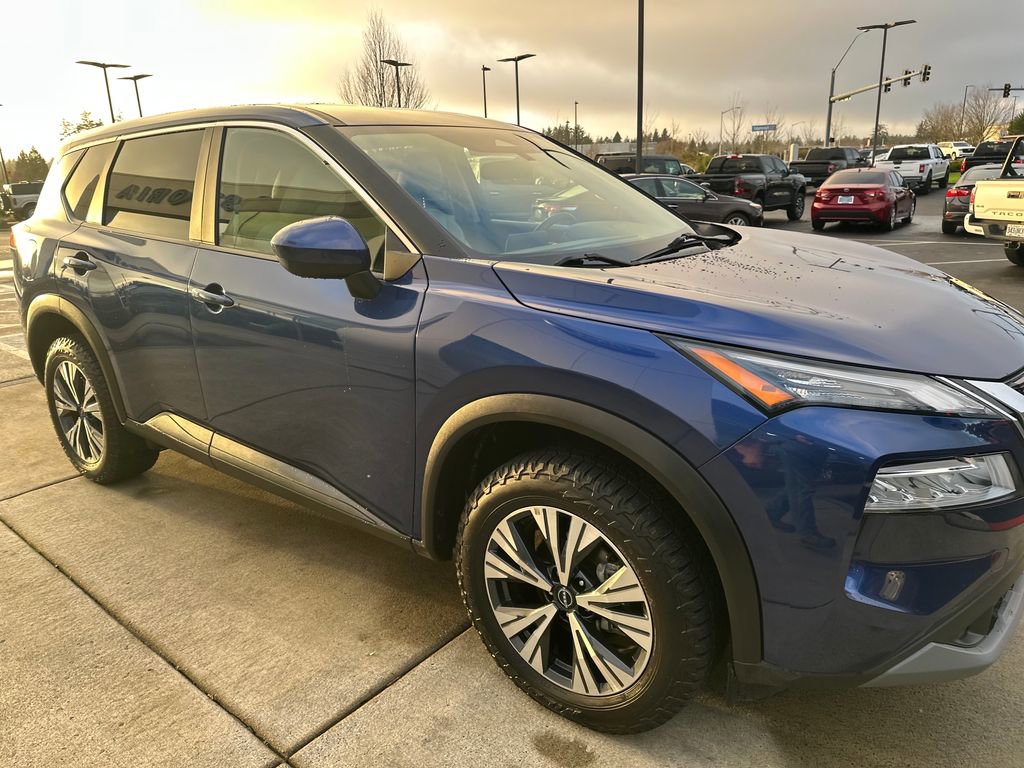 Used 2023 Nissan Rogue SV image 6