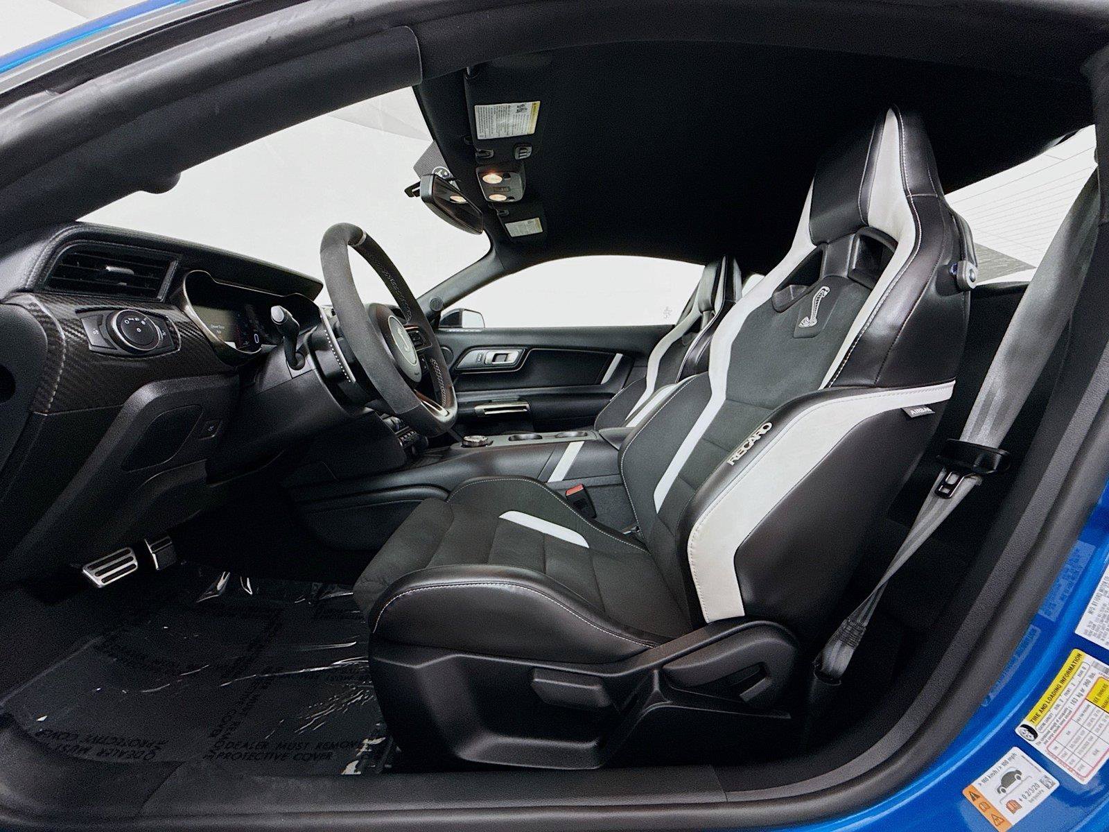 Used 2020 Ford Mustang Shelby GT500 w/ Carbon Fiber Track Pack RWD image 2