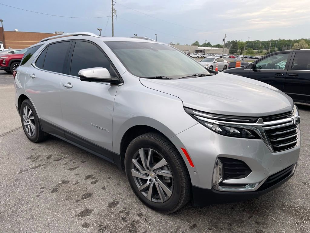 Used 2022 Chevrolet Equinox Premier AWD/4WD image 2