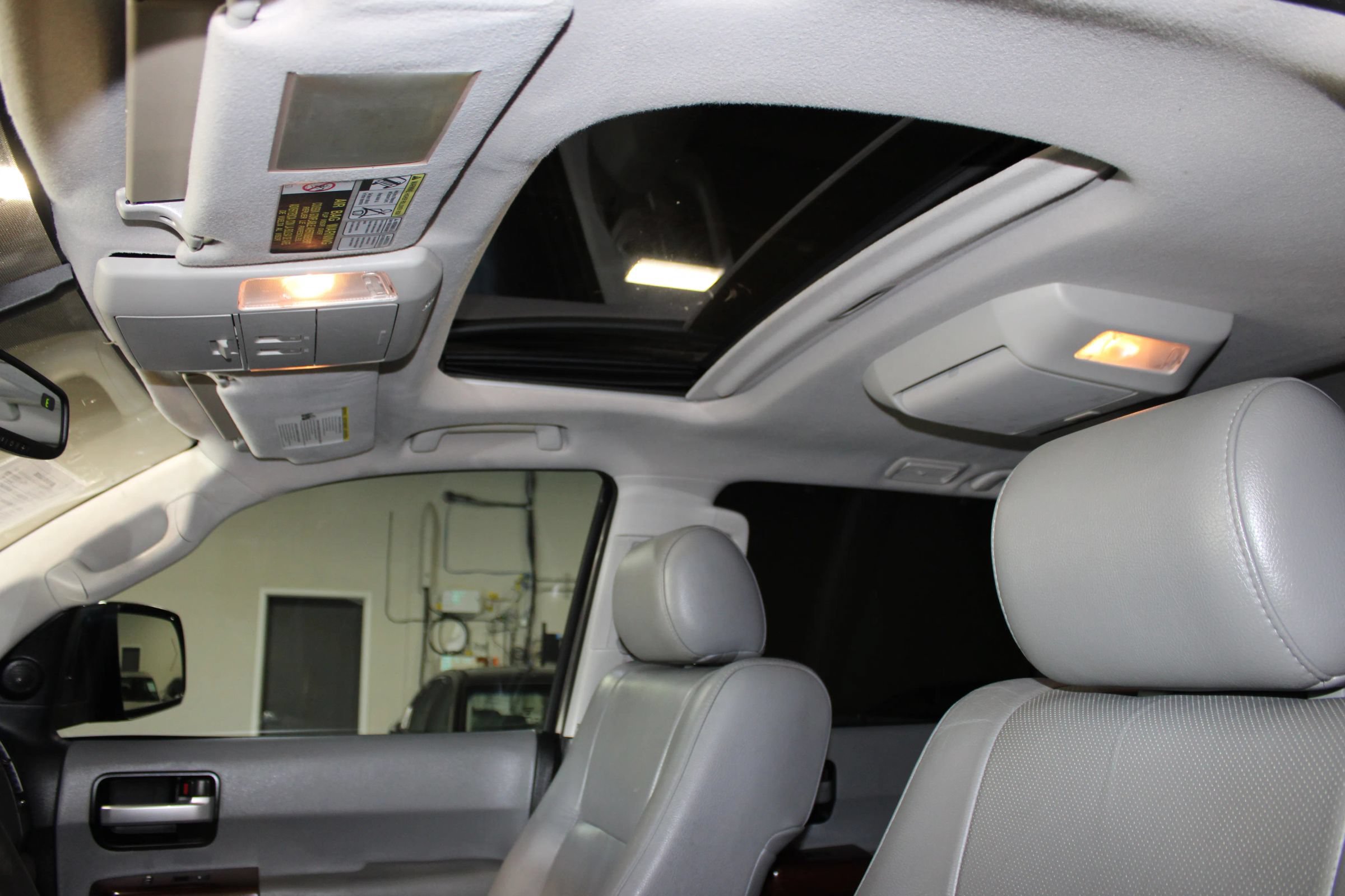 Used 2014 Toyota Sequoia Platinum RWD image 25
