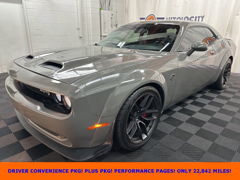 Used 2019 Dodge Challenger SRT Hellcat image 1