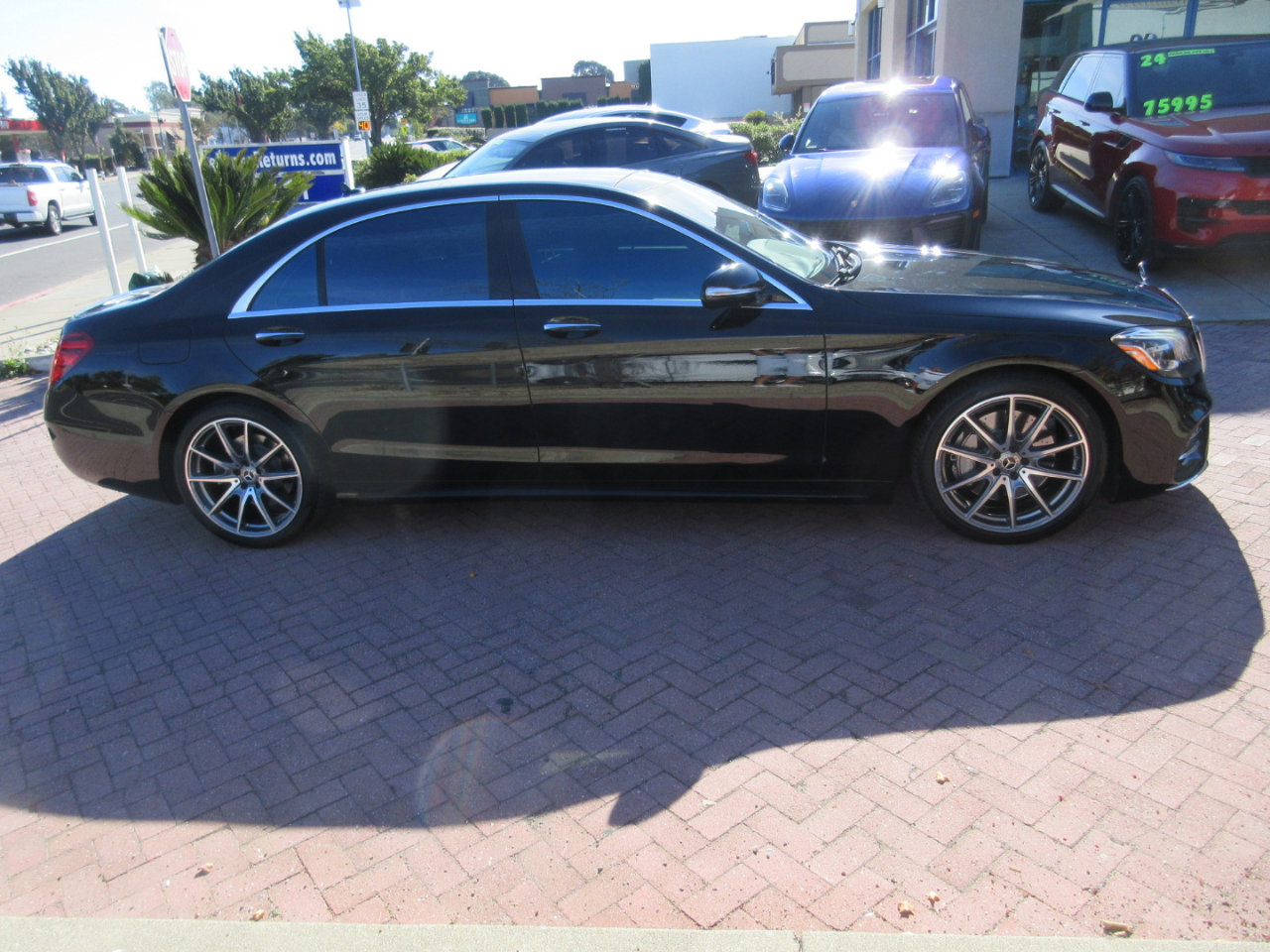 Used 2020 Mercedes-Benz S 560 Sedan w/ AMG Line Exterior image 68