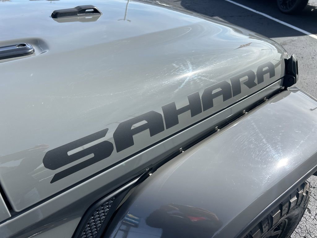 Used 2018 Jeep Wrangler Unlimited Sahara image 12