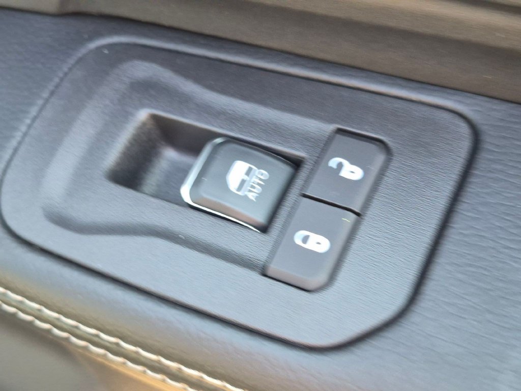 New 2026 RAM 2500 Laramie w/ Night Edition AWD/4WD image 31