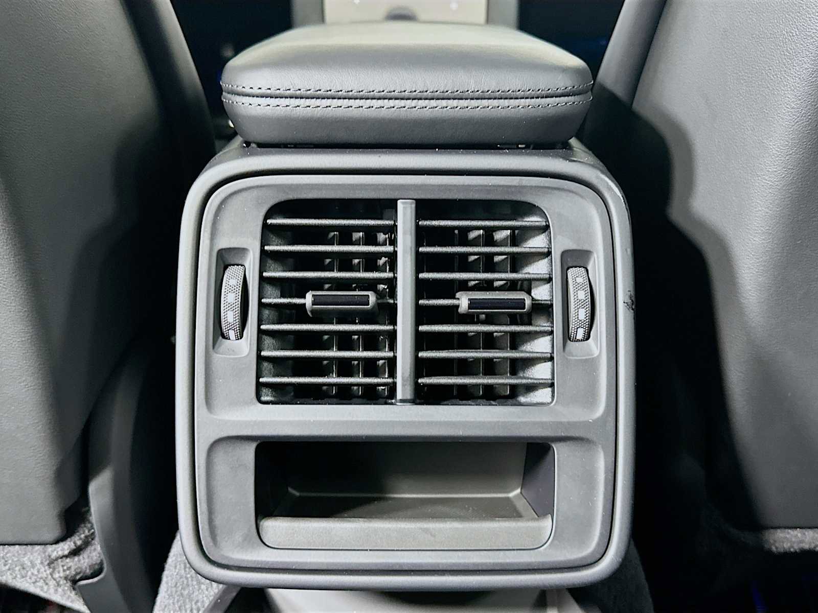 New 2026 Porsche Taycan GTS image 27