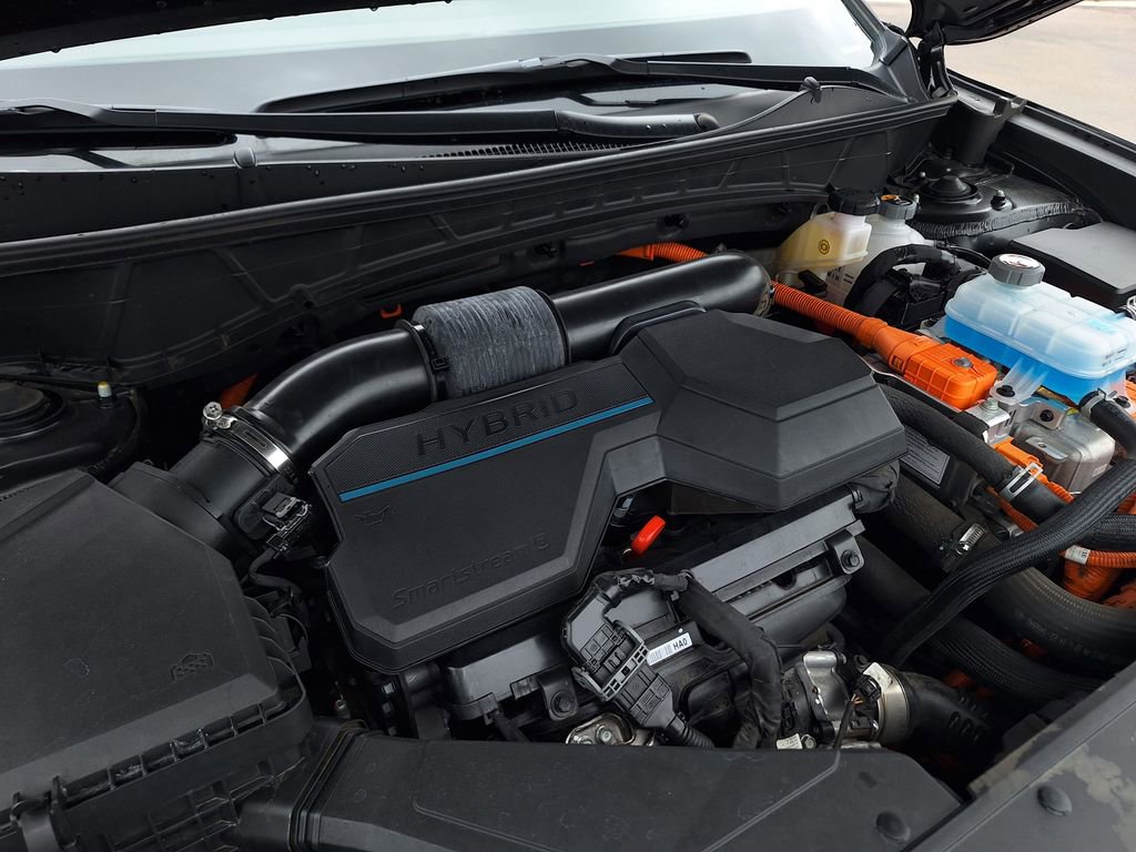 Certified 2023 Hyundai Tucson Limited AWD/4WD image 31