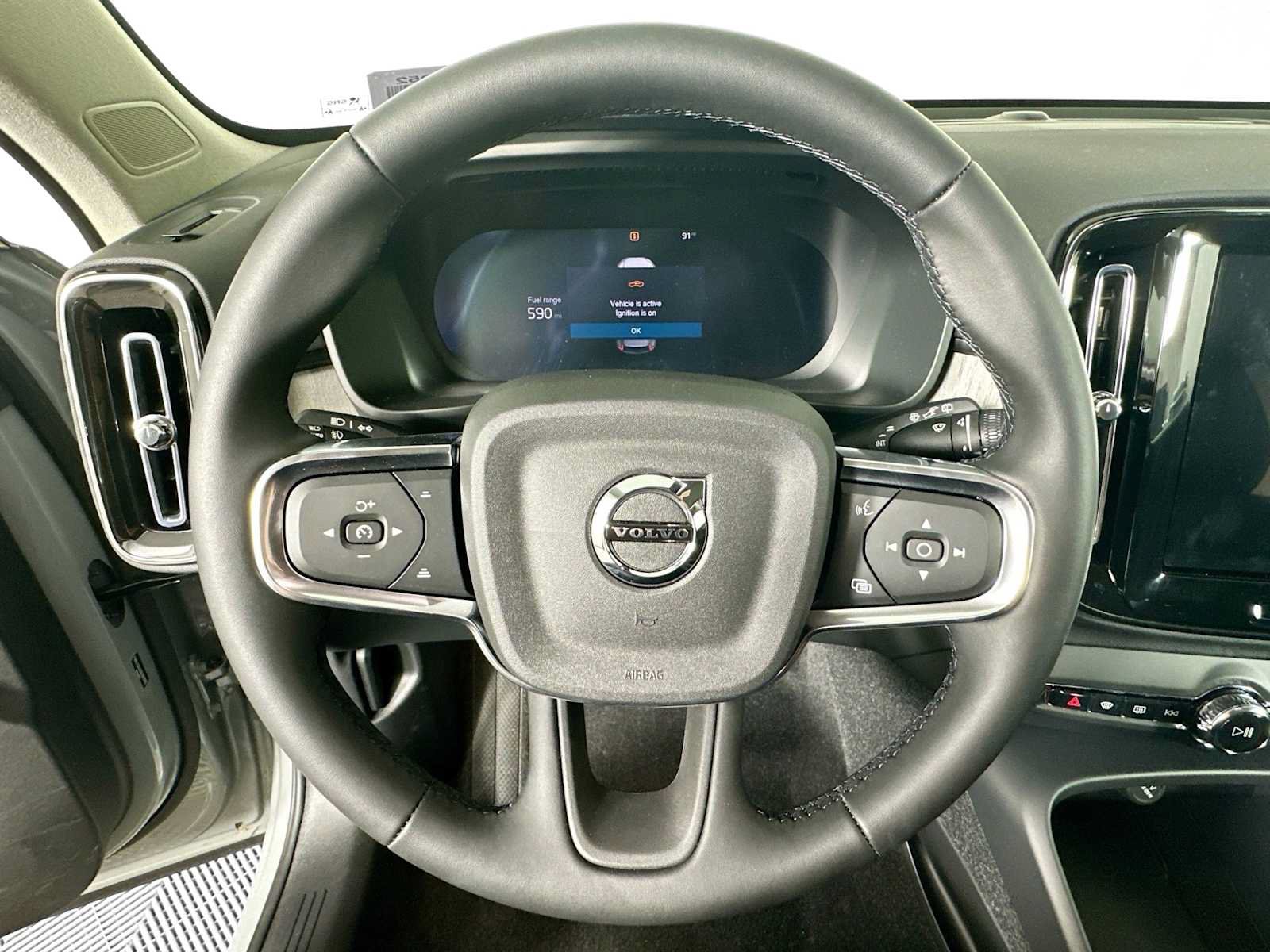 Used 2025 Volvo XC40 B5 Core w/ Climate Package AWD/4WD image 11