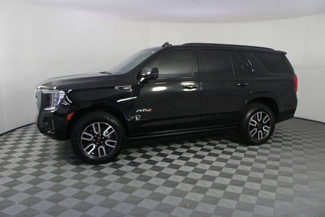 Used 2023 GMC Yukon AT4 w/ Technology Package image 2