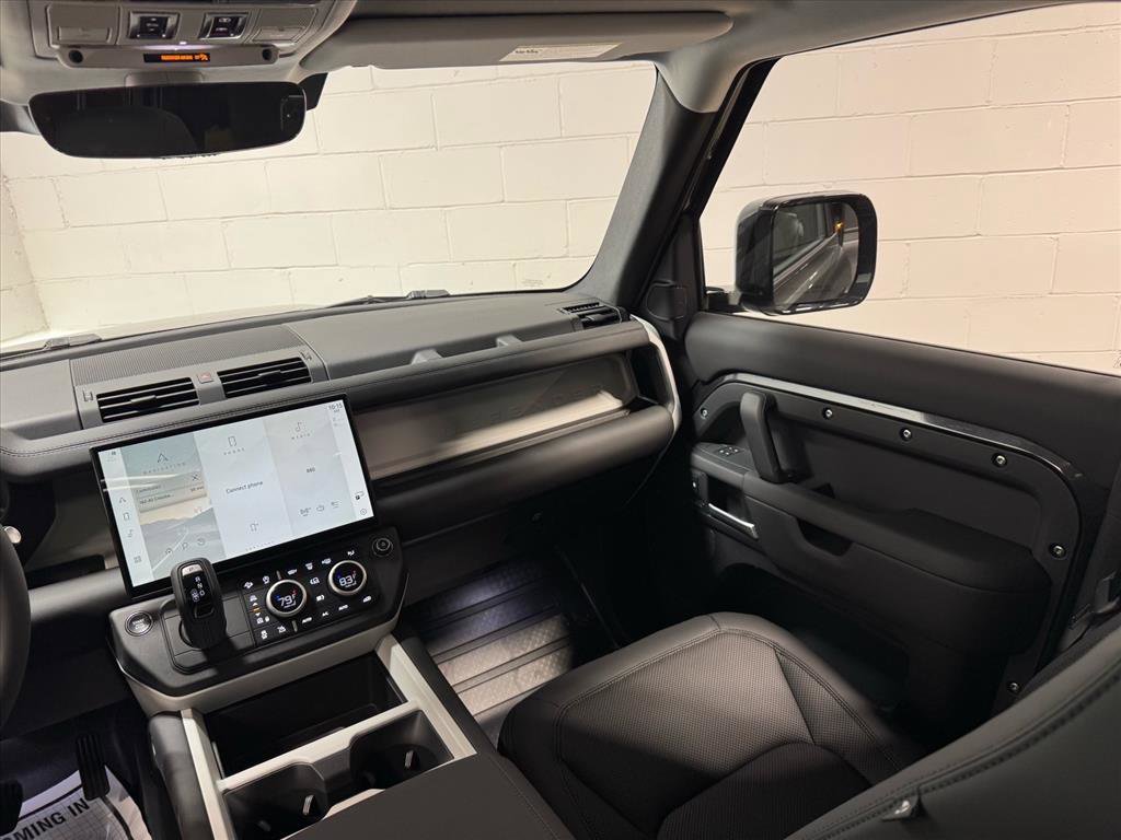 Used 2026 Land Rover Defender 110 S image 37