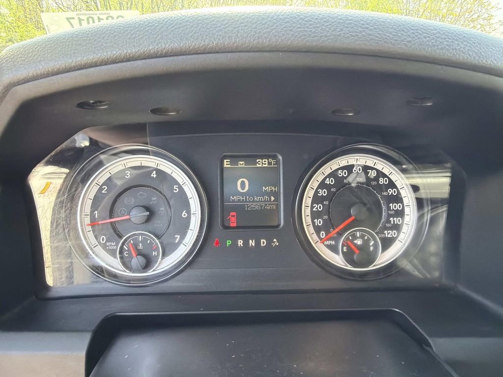 Used 2015 RAM 2500 Tradesman w/ Chrome Appearance Group image 29