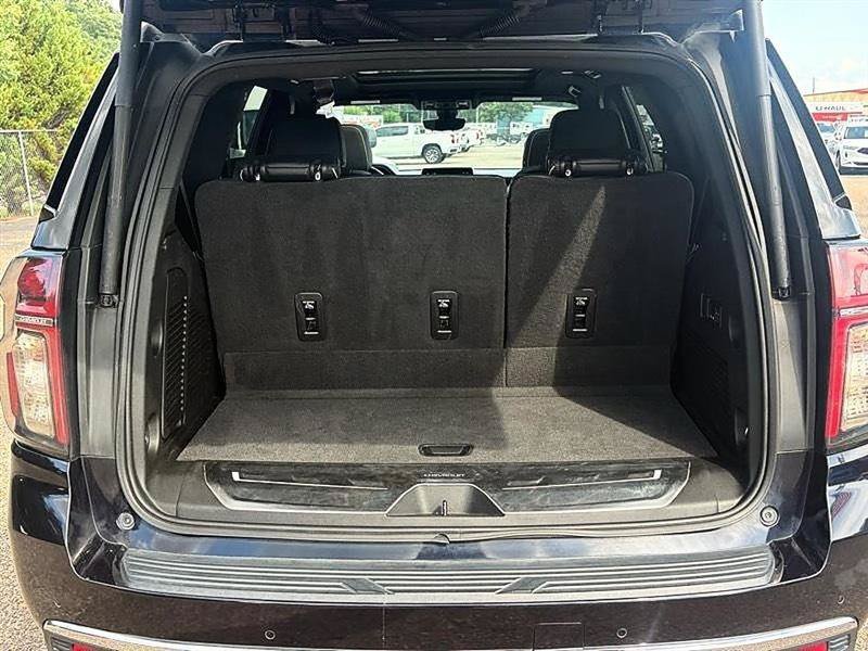 Used 2022 Chevrolet Tahoe Premier w/ Premium Package 2 RWD image 10