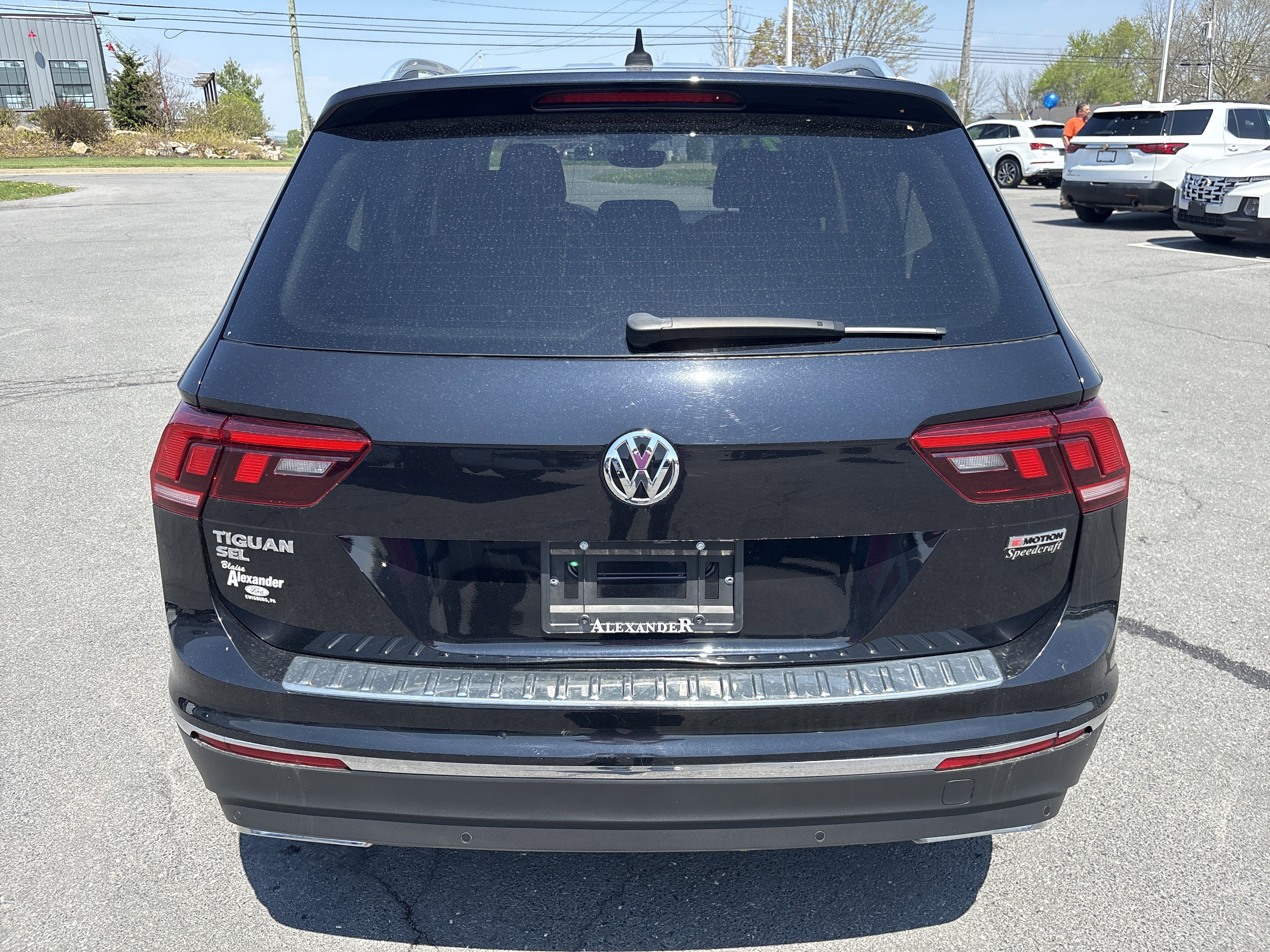Used 2021 Volkswagen Tiguan SEL w/ 3rd Row Seat Package AWD/4WD image 6