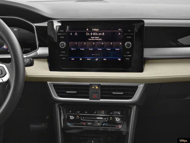 New 2025 Volkswagen Taos SE image 9