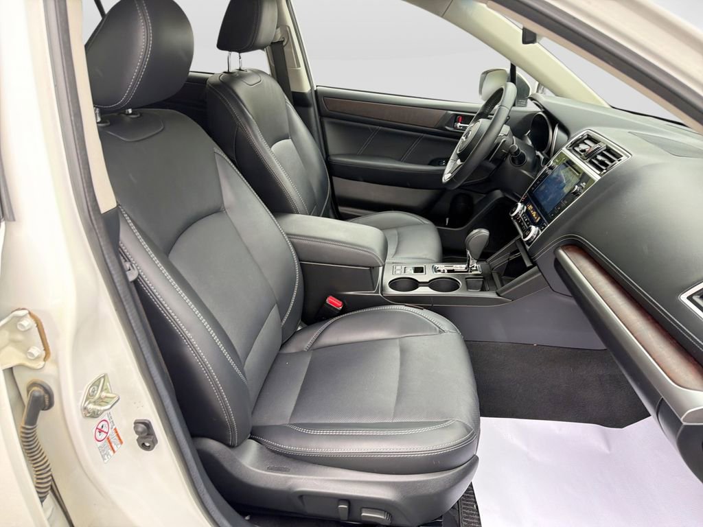 Used 2019 Subaru Outback 3.6R Limited w/ Popular Package #2 AWD/4WD image 26