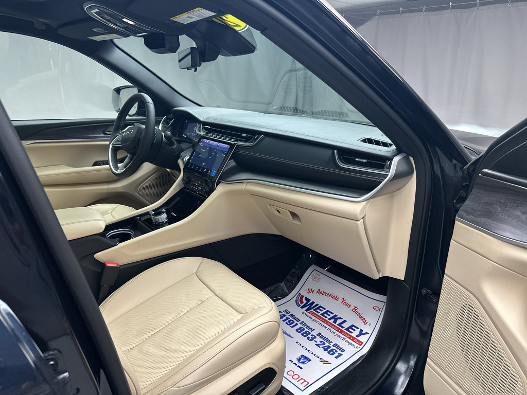 Used 2024 Jeep Grand Cherokee Limited w/ Luxury Tech Group II AWD/4WD image 24
