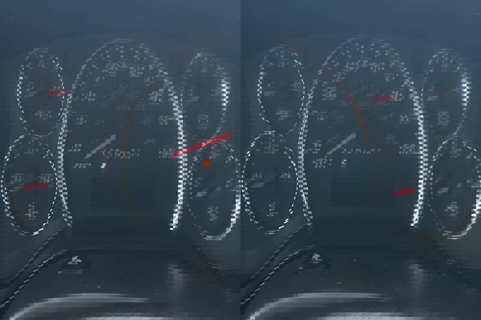 Used 2019 Chevrolet Express 3500 w/ Driver Convenience Package image 28