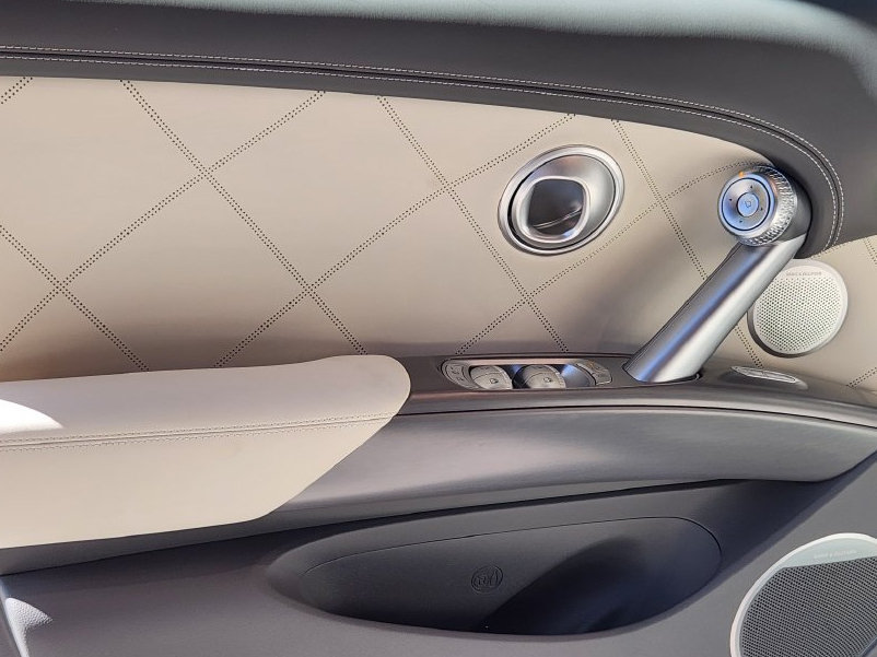 New 2027 Genesis GV60 Prestige AWD/4WD image 22