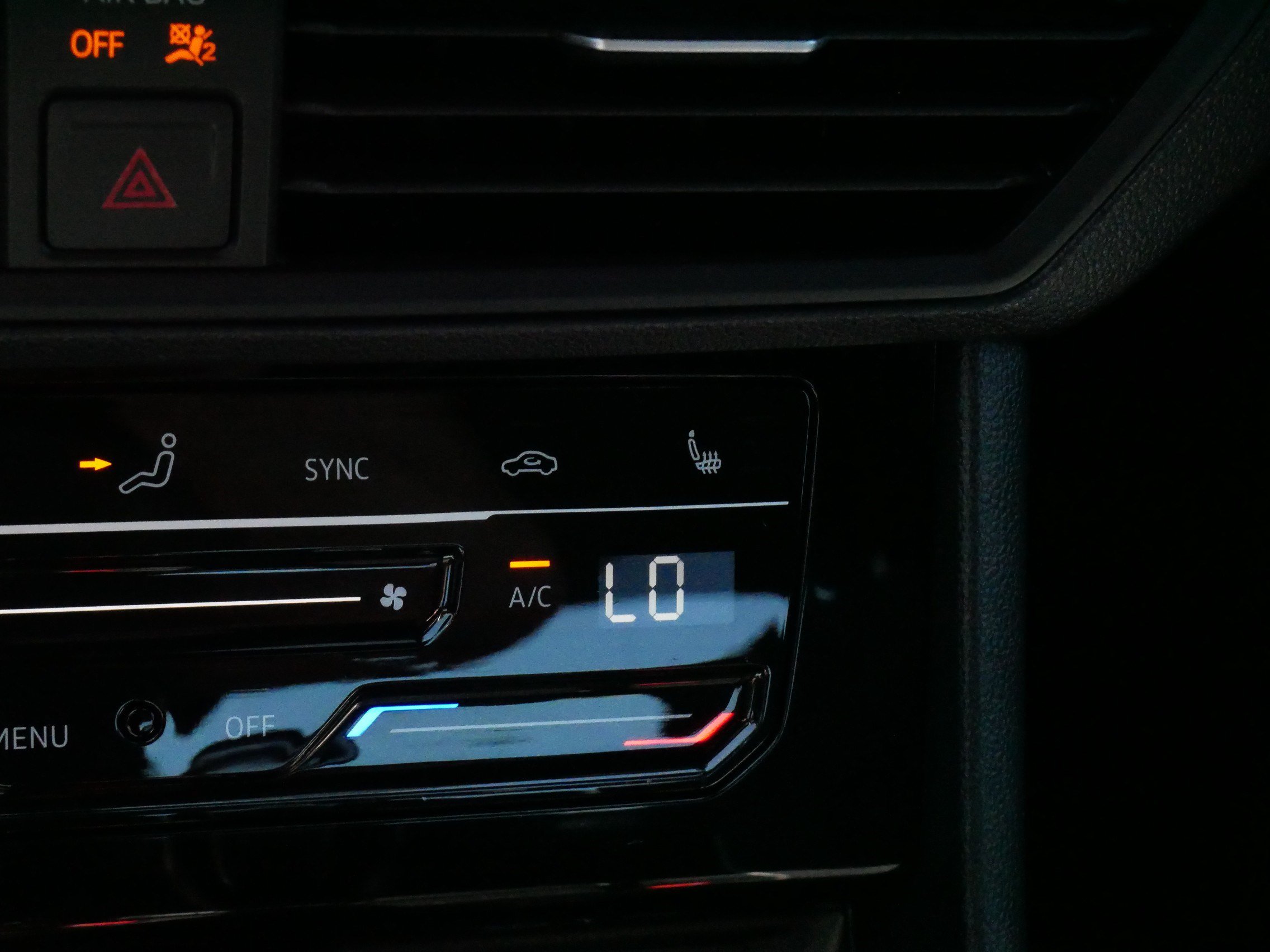 Certified 2025 Volkswagen Jetta Sport FWD image 27