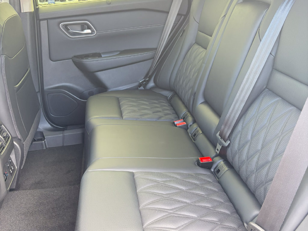 New 2026 Nissan Rogue Platinum AWD/4WD image 25
