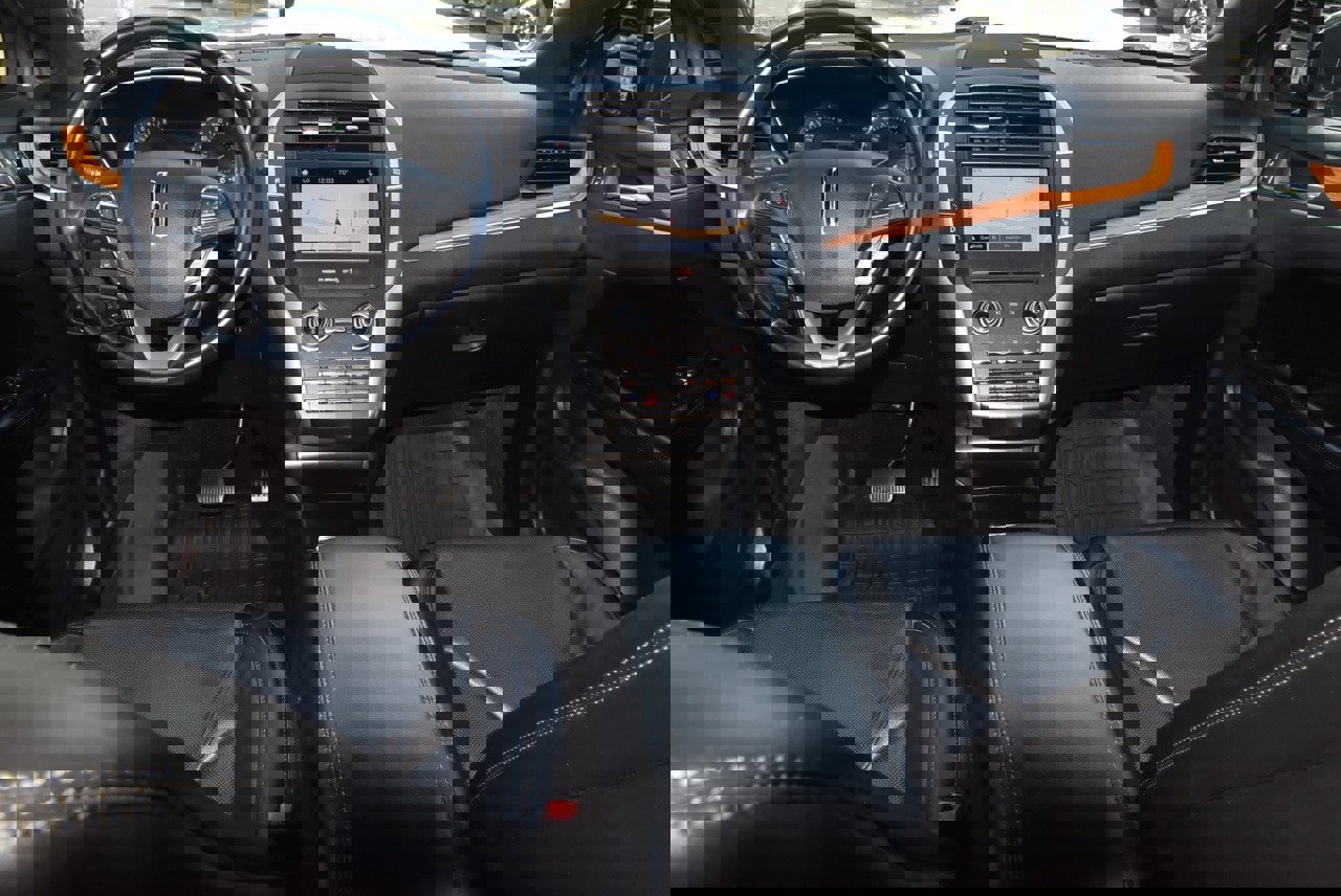 Used 2019 Lincoln MKC Reserve image 16