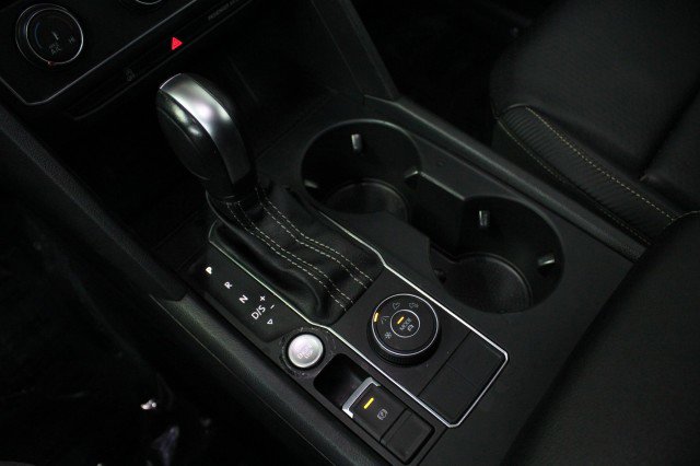 Used 2022 Volkswagen Atlas Cross Sport SE image 18